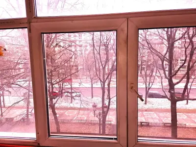 Vedere strada inzapezita apartament de vanzare Sector 4 Bucuresti